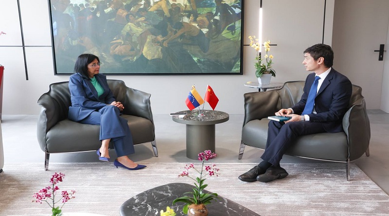 Vicepresidenta Rodríguez y embajador chino revisan agenda económica bilateral