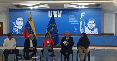 Sector universitario debate propuestas para Congreso del Bloque Histórico