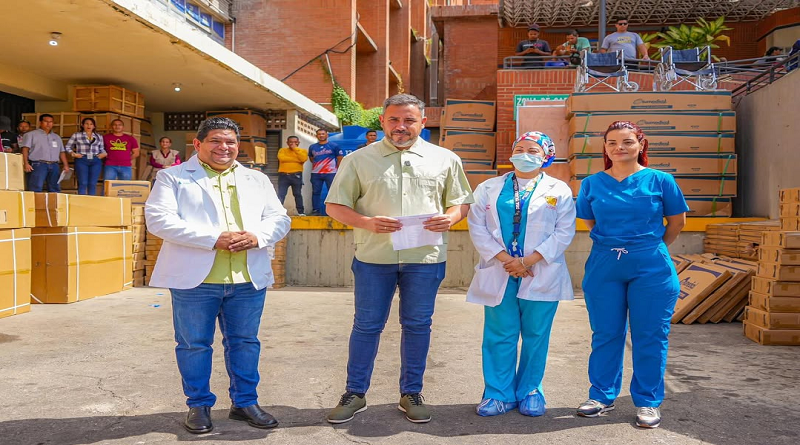 Plan Anzoátegui Vital llega al hospital Luis Razetti de Barcelona