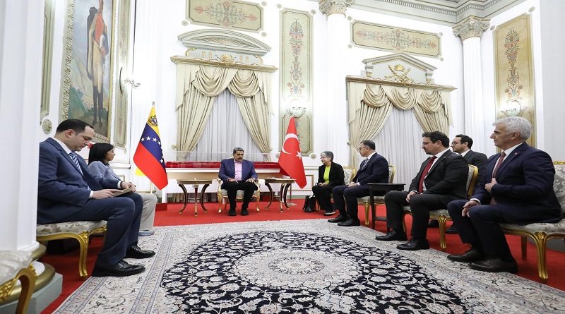 Presidente Maduro recibe a representantes de la empresa Türkiye Petrolieri