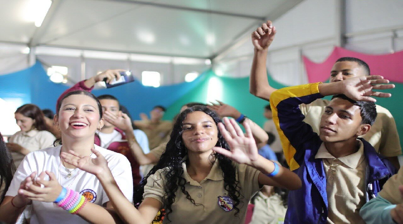 Plan de las 7T Estudiantil desarrollará construcción de un nuevo mundo pluripolar