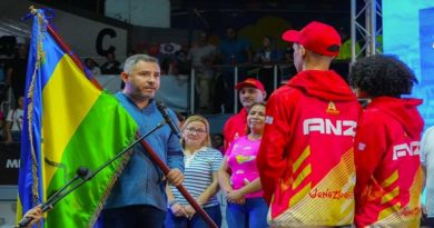 Abanderada delegación anzoatiguense para los Juegos Nacionales Oriente 2024