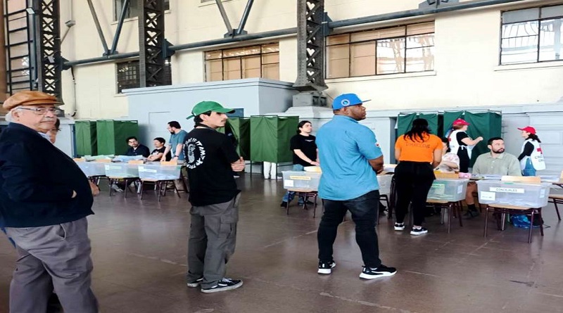 Chilenos eligen en segunda vuelta a gobernadores este domingo