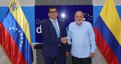 Defensor del Pueblo recibe a embajador colombiano en Venezuela