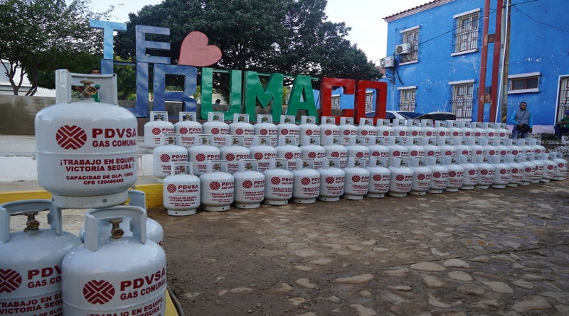 entrega-cilindros-gas-favorece-familias-urumaco-falcon