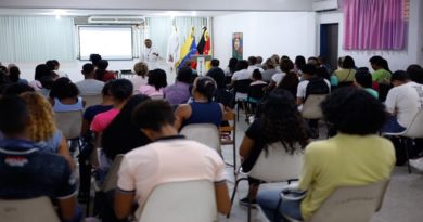 Estudiantes de Barlovento participan en conversatorio de innovación del cacao