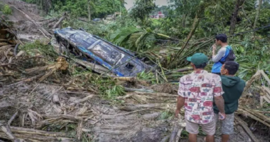 Reportan más de 20 fallecidos tras intensas lluvias en Indonesia