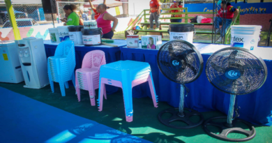 Entregan insumos para rehabilitar escuelas en el estado Aragua