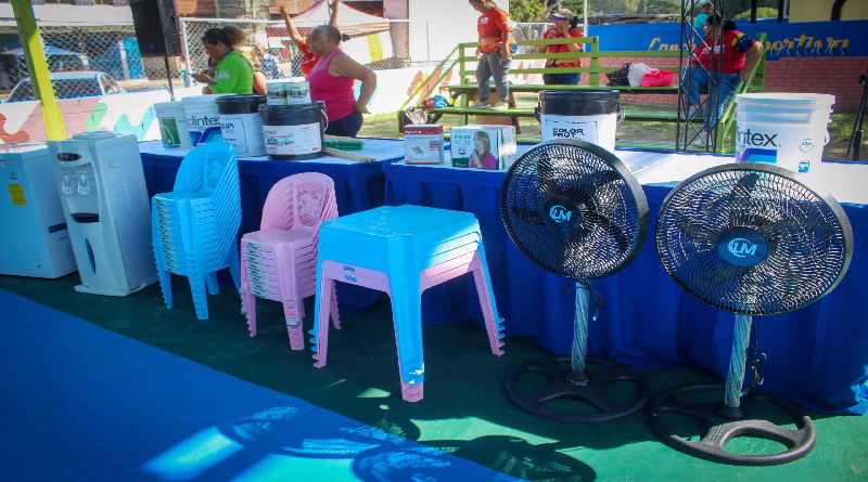 Entregan insumos para rehabilitar escuelas en el estado Aragua