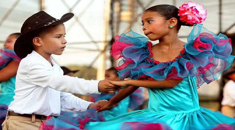 Imparten taller de joropo en escuelas de Guanare estado Portuguesa