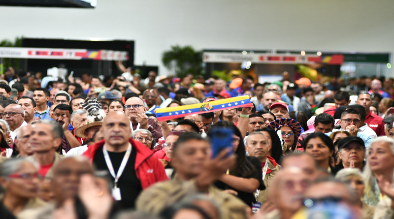 Jefe de Estado extiende mesas de trabajo en Congreso del Bloque Histórico