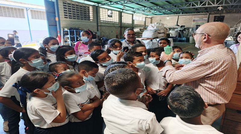 Estudiantes de "Santa Rita” en Aragua participan en Ruta Científica