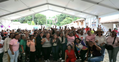 Mujeres emprendedoras impulsan desarrollo económico en conversatorio de la GMVM