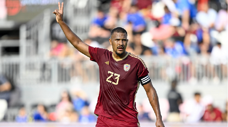Salomón Rondón es nominado como mejor delantero del 2024