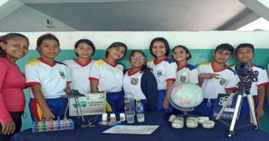 Escolares larenses aprenden sobre ciencia en Sala Itinerante Anamaría Font