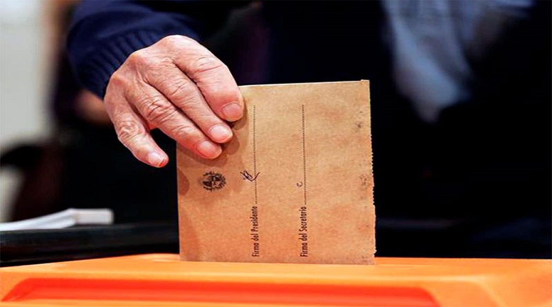 Uruguayos participan en segunda vuelta presidencial