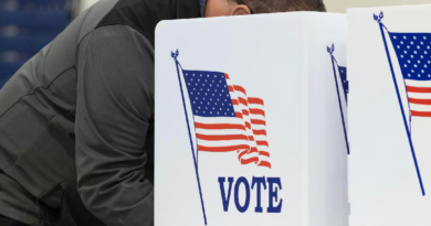 Inicia cierre de centros de votación en Estados Unidos