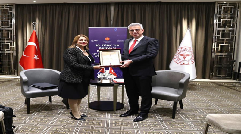 Türkiye y Cuba abordan cooperación en materia de salud
