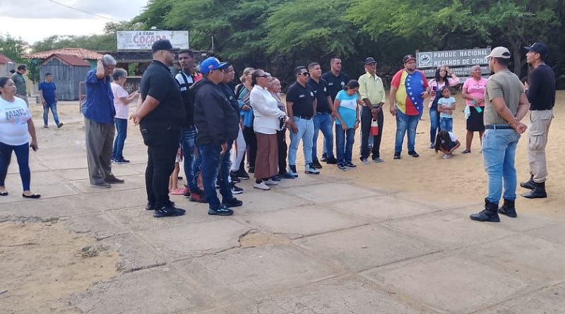 Ofrecen recorrido turístico de Coro a personas de la tercera edad