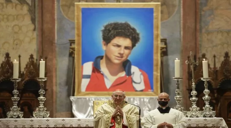 Papa Francisco canonizará en 2025 al primer 'santo milenial'