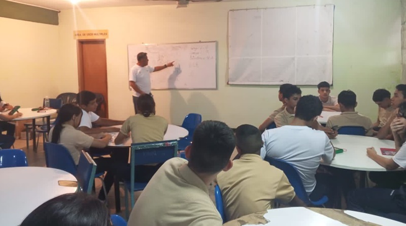 Formación básica en electricidad reciben Semilleros Científicos de Barinas