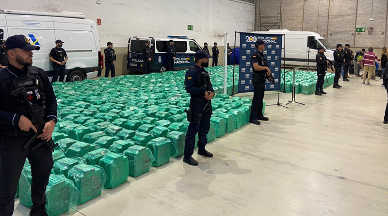 Jefe policial es detenido con 20 millones de euros del narcotráfico en España