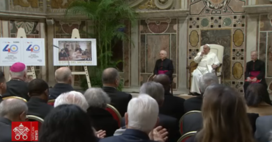 Milei planta al Papa en ceremonia por aniversario de paz Argentina-Chile