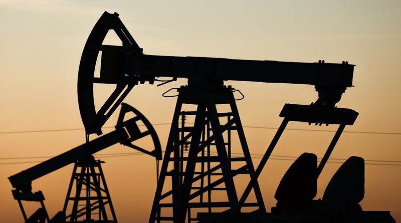 Cuatro petroleras de EE.UU. reciben prórrogas para operar en Venezuela