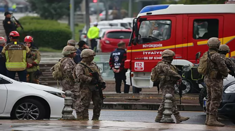 Grupo criminal ataca con explosivos a policías en Türkiye