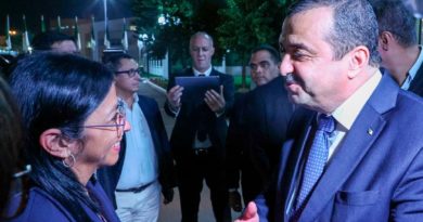 Vicepresidenta Rodríguez se despide de Argelia y rinde homenaje a sus luchadores