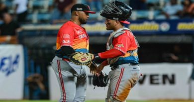 Carlos Narváez deslumbra con su talento en la LVBP