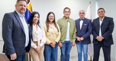 Continúan mesas de trabajo para construir ecosistema de comercio electrónico