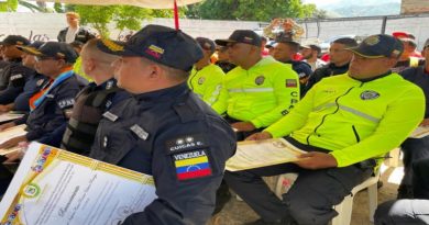 Conmemoran 15° Aniversario de la PNB en el Municipio Revenga