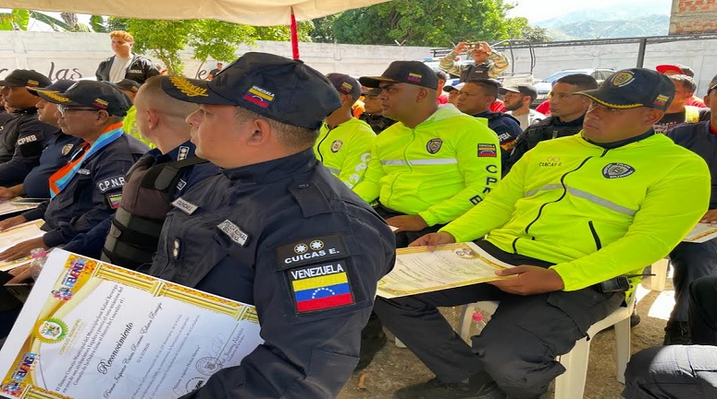 Conmemoran 15° Aniversario de la PNB en el Municipio Revenga