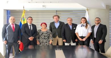Venezuela suscribe acuerdo en materia de turismo con inversionistas de Países Bajos