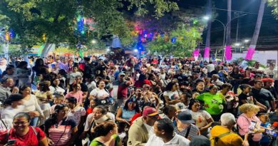 Pueblo de Guigüe celebró alumbrado navideño y entrega de juguetes