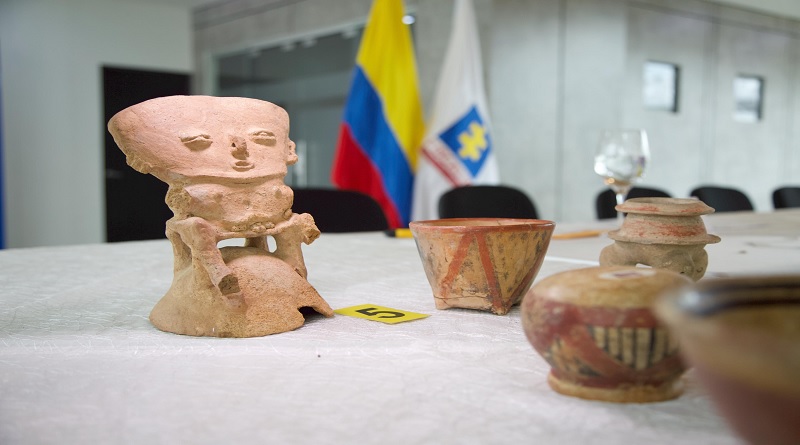 Colombia recupera piezas arqueológicas que estaban en Perú