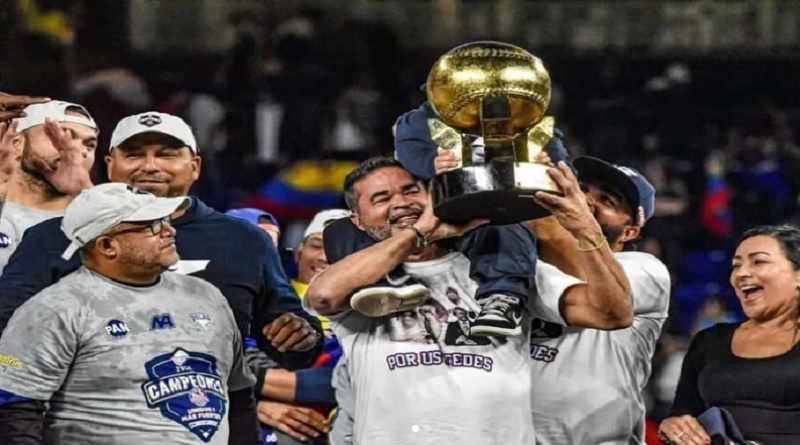 Ozzie Guillén se despidió de los Tiburones de La Guaira