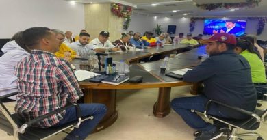 Gobierno y productores unen fuerzas para impulsar la cosecha de caña de azúcar
