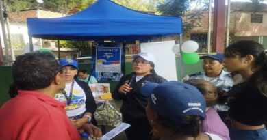 Habitantes de Caucagüita reciben atención médica y social
