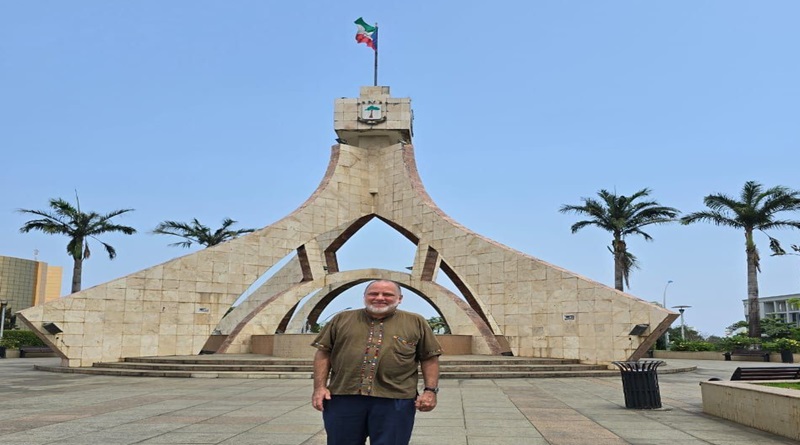 Defensor Alfredo Ruiz arribó a la República de Guinea Ecuatorial