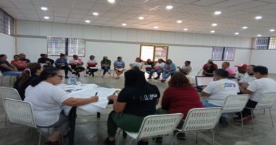 Desarrollan asambleas con circuitos comunales en San Agustín de Caracas