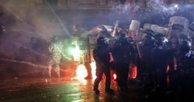 Continúan protestas masivas en Georgia por sexto día consecutivo