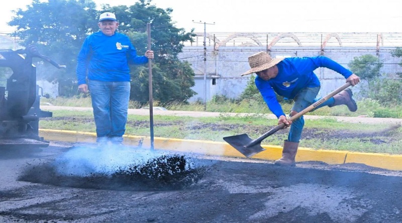 Avanzan labores de asfaltado en avenida Guayana del municipio Caroní en Bolívar