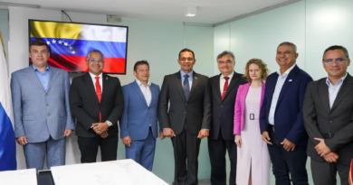 Venezuela y Rusia desarrollan mesa de trabajo para impulsar alianzas comerciales