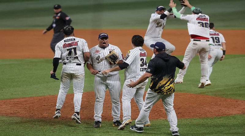 leones-caracas-elimina-tiburones-guaira-rudo-encuentro