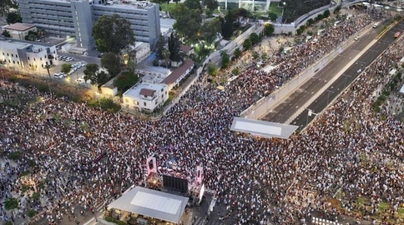 Miles de israelíes protestan contra Netanyahu en Tel Aviv