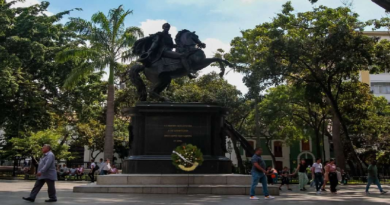 Habitantes de Caracas visitan sitios emblemáticos durante festividades navideñas