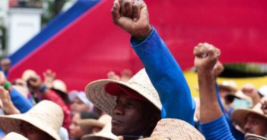 Pescadores y campesinos pernotarán en Caracas para investidura del presidente Maduro