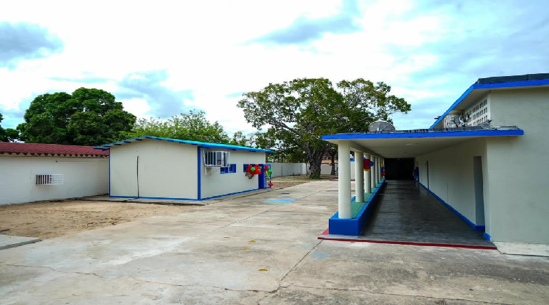 Rehabilitados espacios del Unidad Educativa Nicanor Bolet Peraza en Anzoátegui